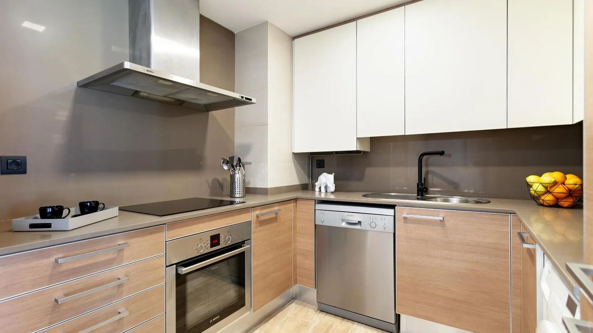 Cozy Apartment II - Les Corts Barcelona